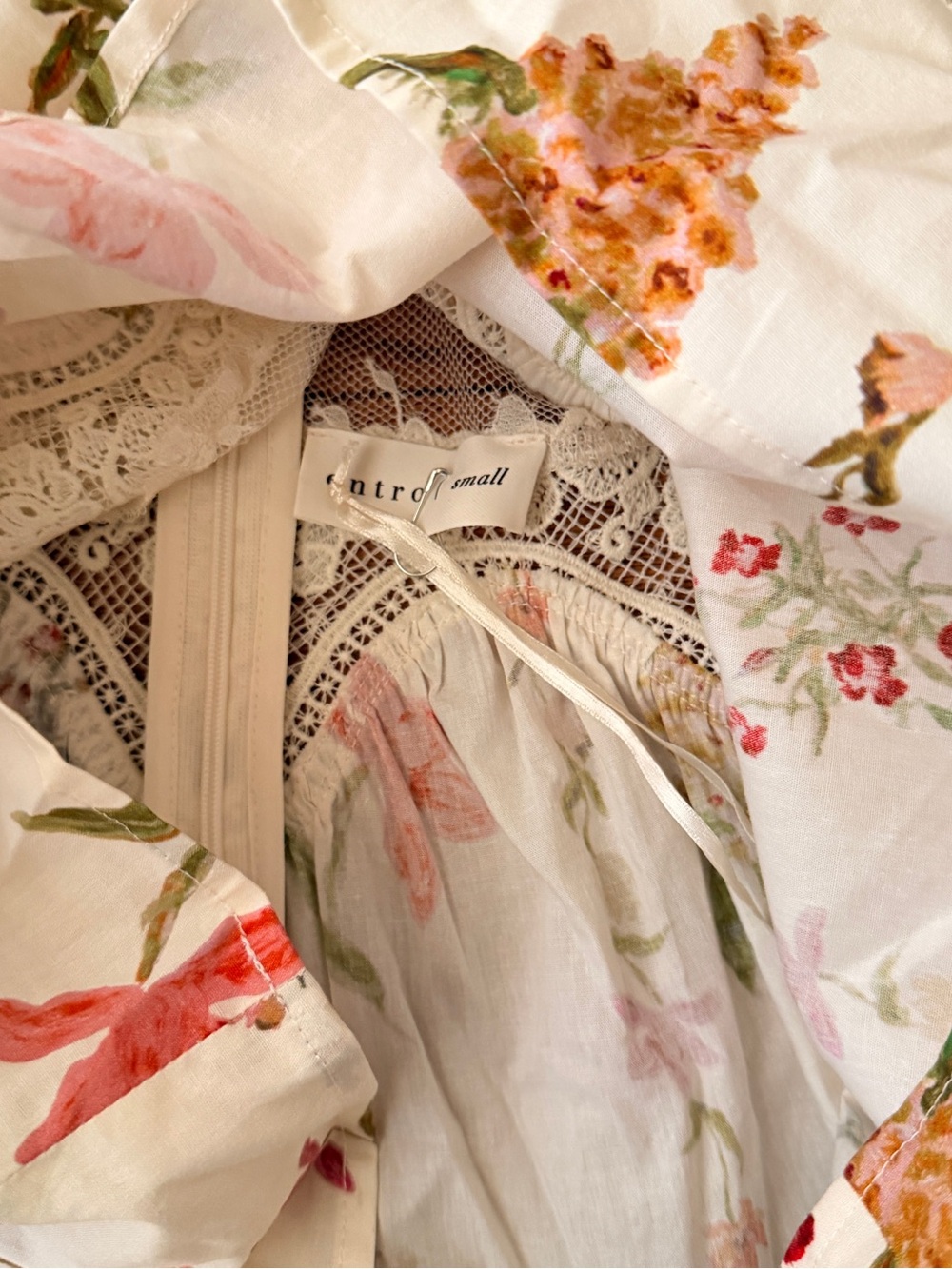 ANTHROPOLOGIE Floral Lace Yoke Top - White with Pink & Orange Flowers - Picture 6 of 6